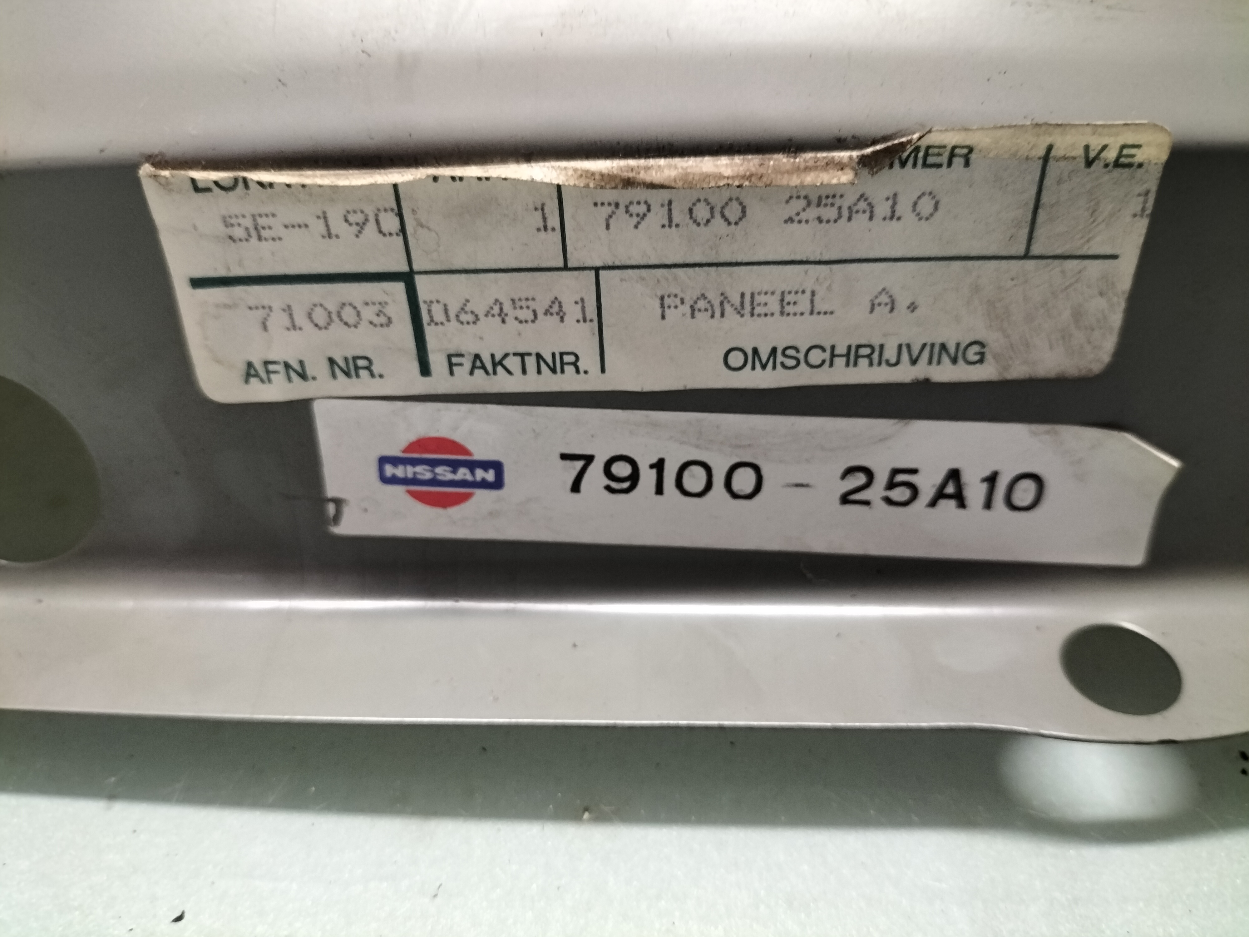 Panel Nissan 79100-25A10 Original