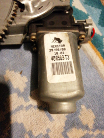 Raammechanisme met motor rechtsachter Nissan Almera N16 82700-BM700