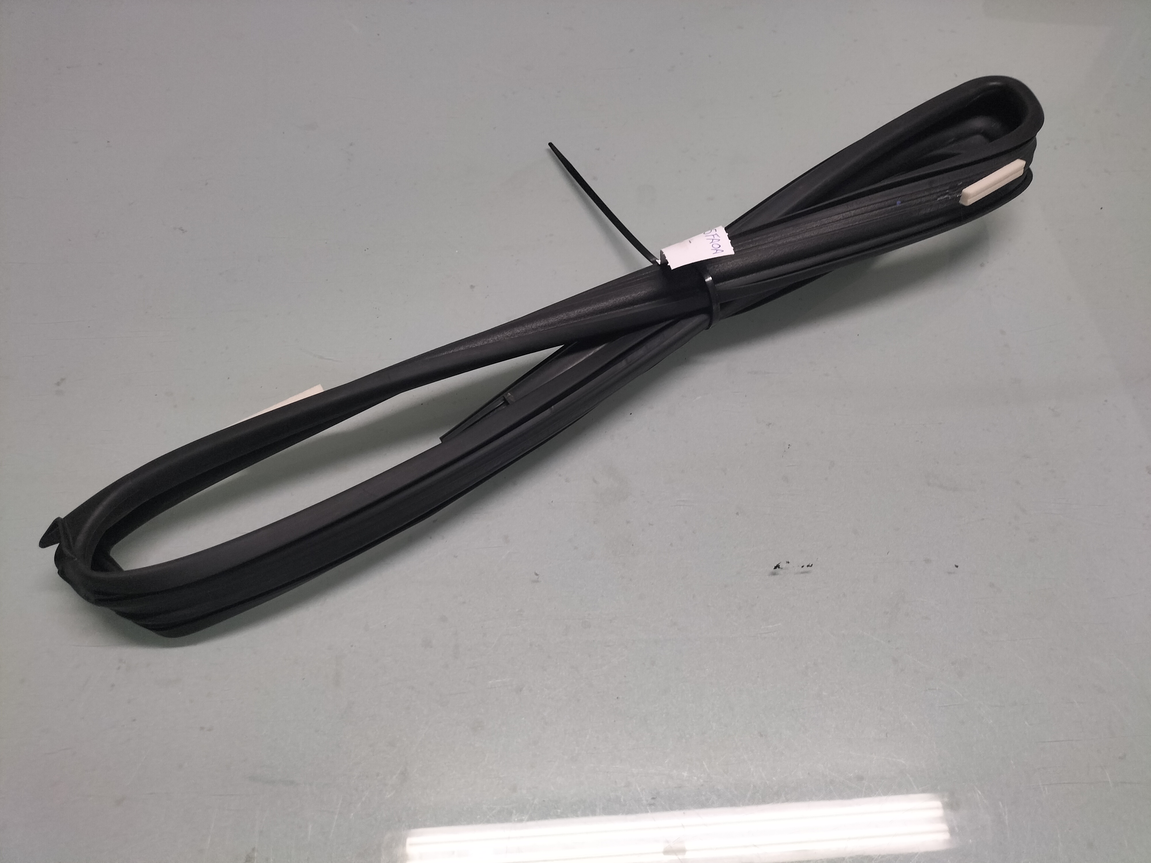 Raamgeleiderubber Nissan Micra K14 82331-5FA0A Gebruikt