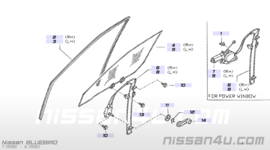 Portierruit linksvoor Nissan Bluebird T72 80301-Q9020 Gebruikt.