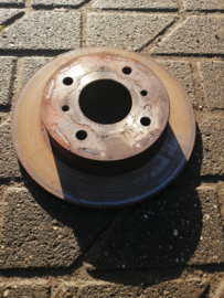 Remschijf achteras 258mm Nissan 43206-99J01 N16/ P10/ P11/ WP11 Gebruikt.