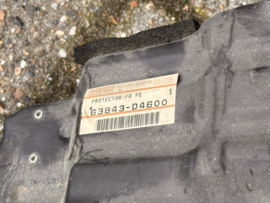 Binnenscherm linksvoor Nissan Bluebird T12 63843-D4600 Origineel.