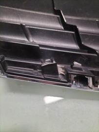 Gril Nissan 62310-BH00H Used part, light damage.