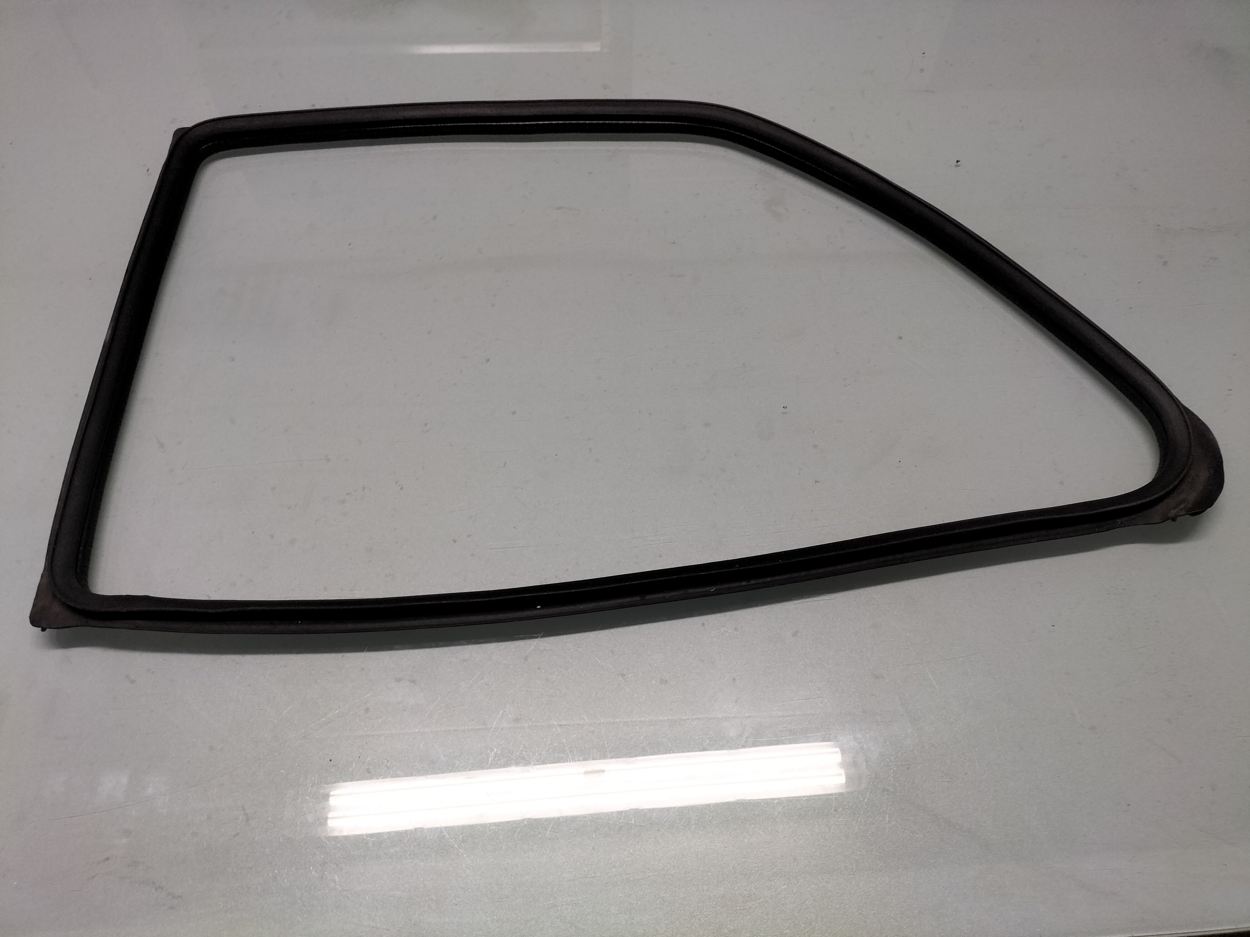 Weatherstrip-side window, left-hand Nissan Micra K10 83331-01B00 Used part.