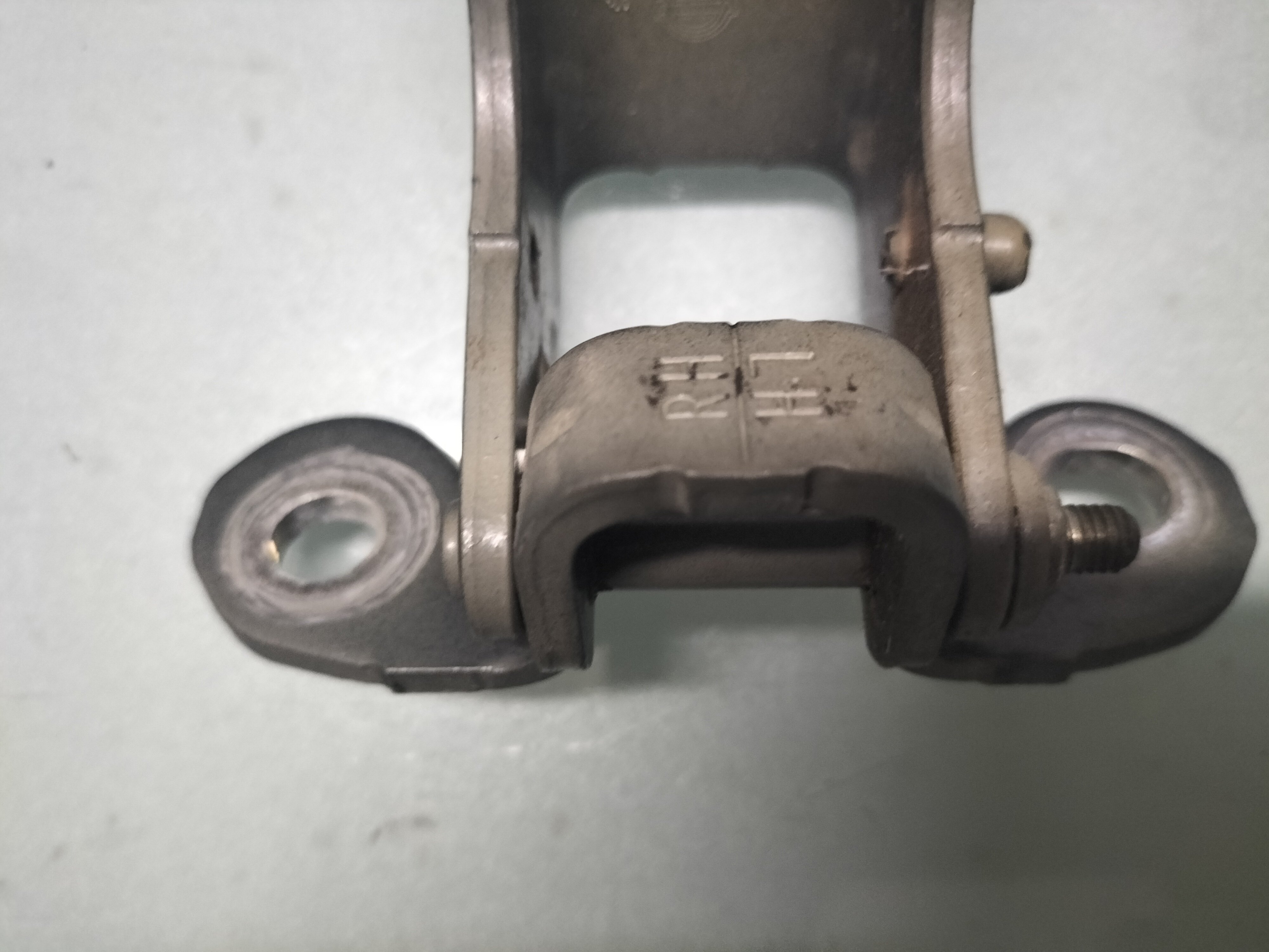 Deur scharnier Nissan Micra k14 80420-5FA1A Gebruikt