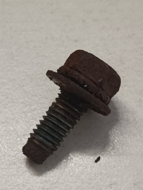 Screw-machine 5,75 x 16,5 Nissan 08363-6162D Used part.