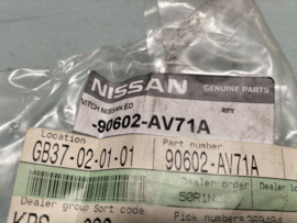Achterklepschakelaar Nissan 90602-AV71A CK12/ P12 Origineel.