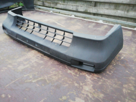 Voorbumper Nissan Bluebird T72 62022-Q9025 (62022-D3861 62022-D3801) Origineel.