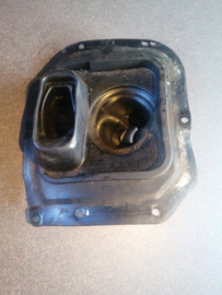 Insulator-transmission, hole Nissan Terrano2 R20 74967-2X800 little damage.