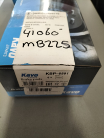 Remblokset vooras Nissan Cabstar F24 D1060-MB20C (41060-MB225) Nieuw.
