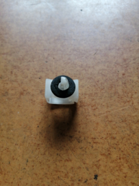 Ruitensproeierslangklem Nissan Micra K11 28945-50B00 Gebruikt.