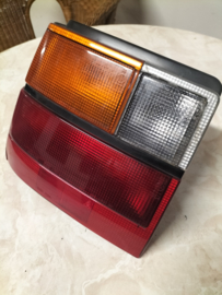 Achterlicht links Nissan Micra K10 26555-04B65 (20250326) Lichte schade.