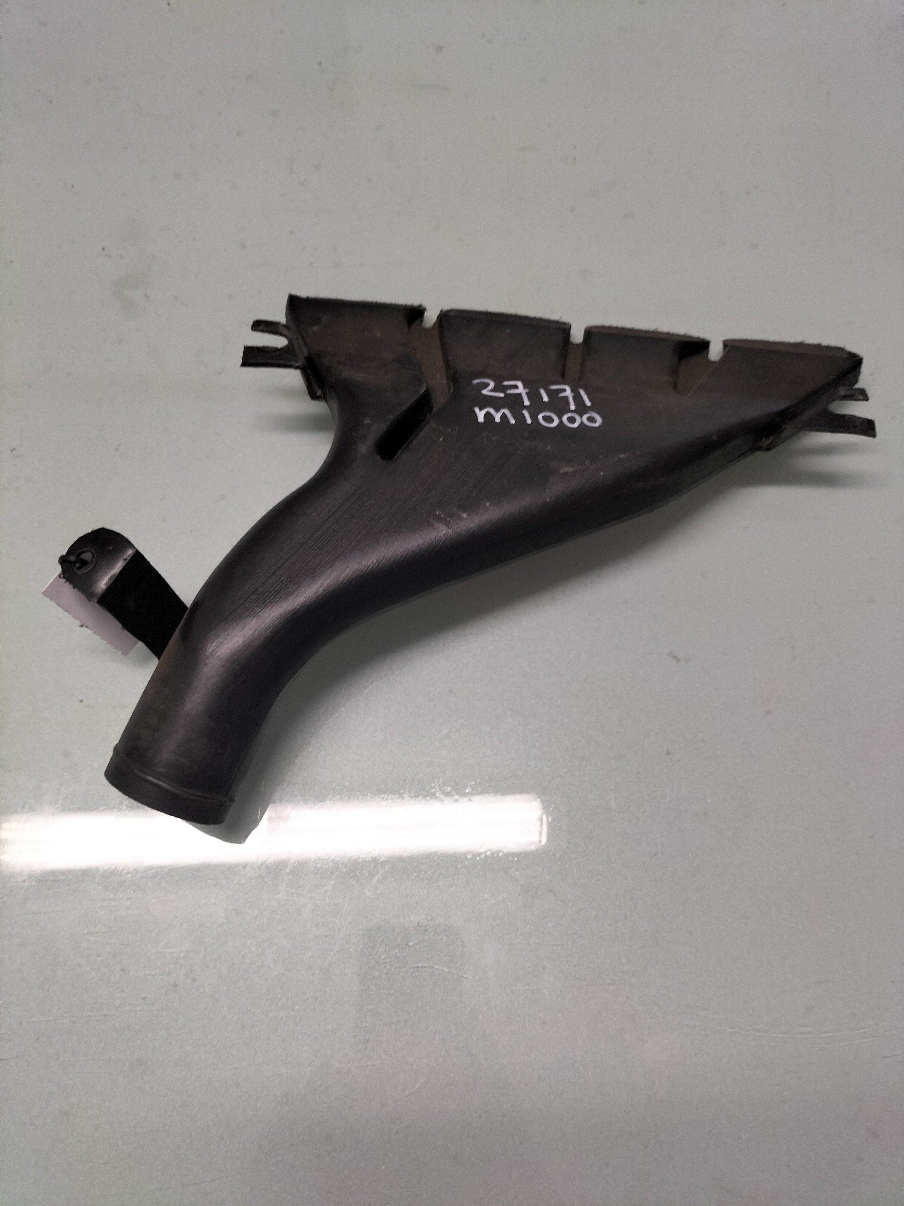 Kachelbuis Links Datsun Cherry E10 27171-M1000 Gebruikt