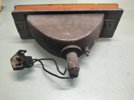Knipperlicht rechtsvoor Nissan Bluebird 910 26120-W2200 Gebruikt. Lichte schade.