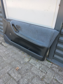 Deurpaneel rechtsvoor Nissan Sunny N14 80900-51C00 Gebruikt.