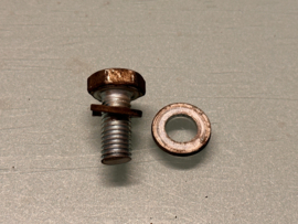 Intake manifold support bolt Nissan 081A6-8201A Used part.