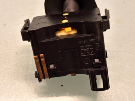 Switch turn signal Nissan 25540-00Q0B Used part.
