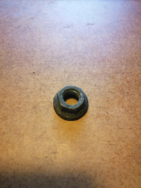 Nut Nissan 01225-S102E Used part.
