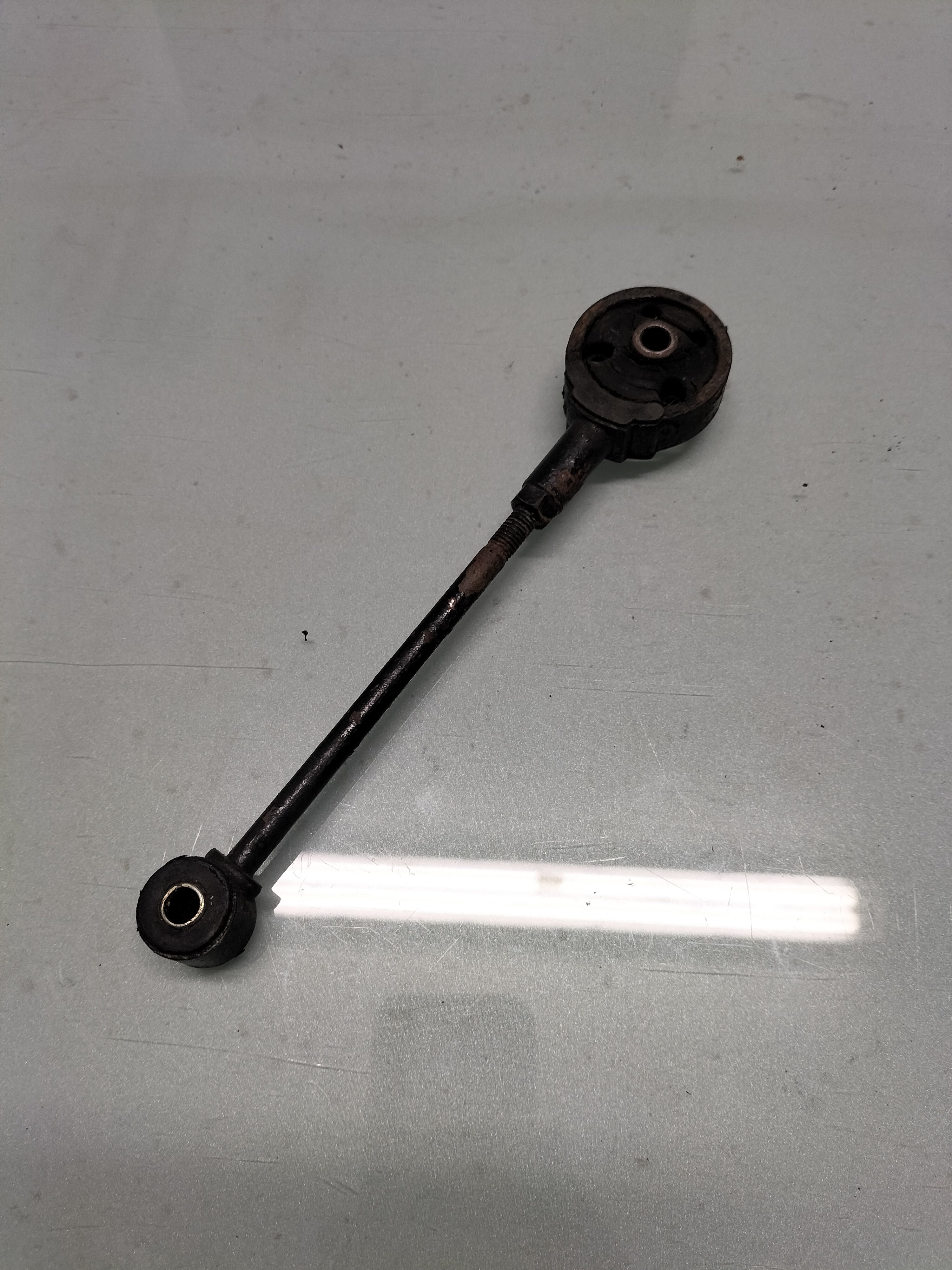 Motorsteun Datsun cherry E10 11400-M0200 + 11401-M0202 Gebruikt