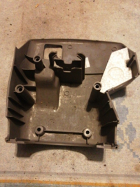 Stuurkolomafdekkap Nissan Micra K11 48470-5F200. Onderste deel