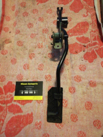 Gaspedaal Nissan 18005-93Y00 B13/ N15/ Y10 Gebruikt.