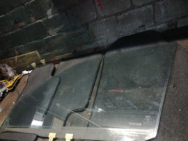 Portierruit linksvoor Nissan Sunny N14 80301-50C00 Gebruikt.