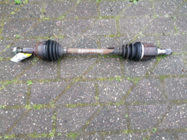 Aandrijfas links Nissan Micra CK12/ K12 39101-AY100
