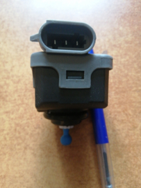 Elektrische lichthoogteregelaar Nissan  26056-AU300 P12/ R51 Nieuw.
