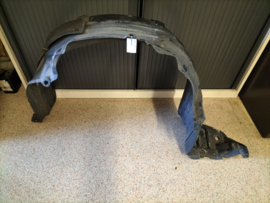 Binnenscherm linksvoor Nissan Primera P12 63841-AV600 Geberuikt.