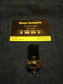 Oliedruksensor Nissan 25240-8996E Origineel.