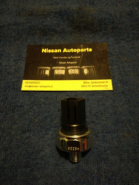 Switch-oil pressure Nissan 25240-8996E Original.
