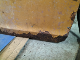 Assy-door front, right-hand Datsun Cherry E10 80100-M0200 Used part. (20250322)