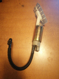 Brandstofpomp Nissan 17042-2J900 K11/ P11/ WP11 (17011-5M400) (0 580 453 487) Gebruikt.