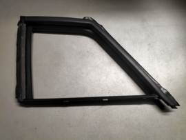 Rubber portierraam linksvoor Nissan Micra K14 802C3-5FA0A Gebruikt.