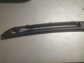 Grille-front defroster, center Nissan Micra K14 68745-5FA0A Used part.