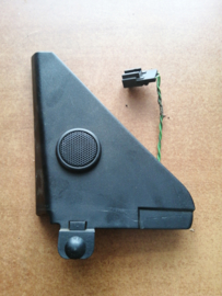 Speaker unit left-hand Nissan Terrano2 R20 28147-7F005 Used part.