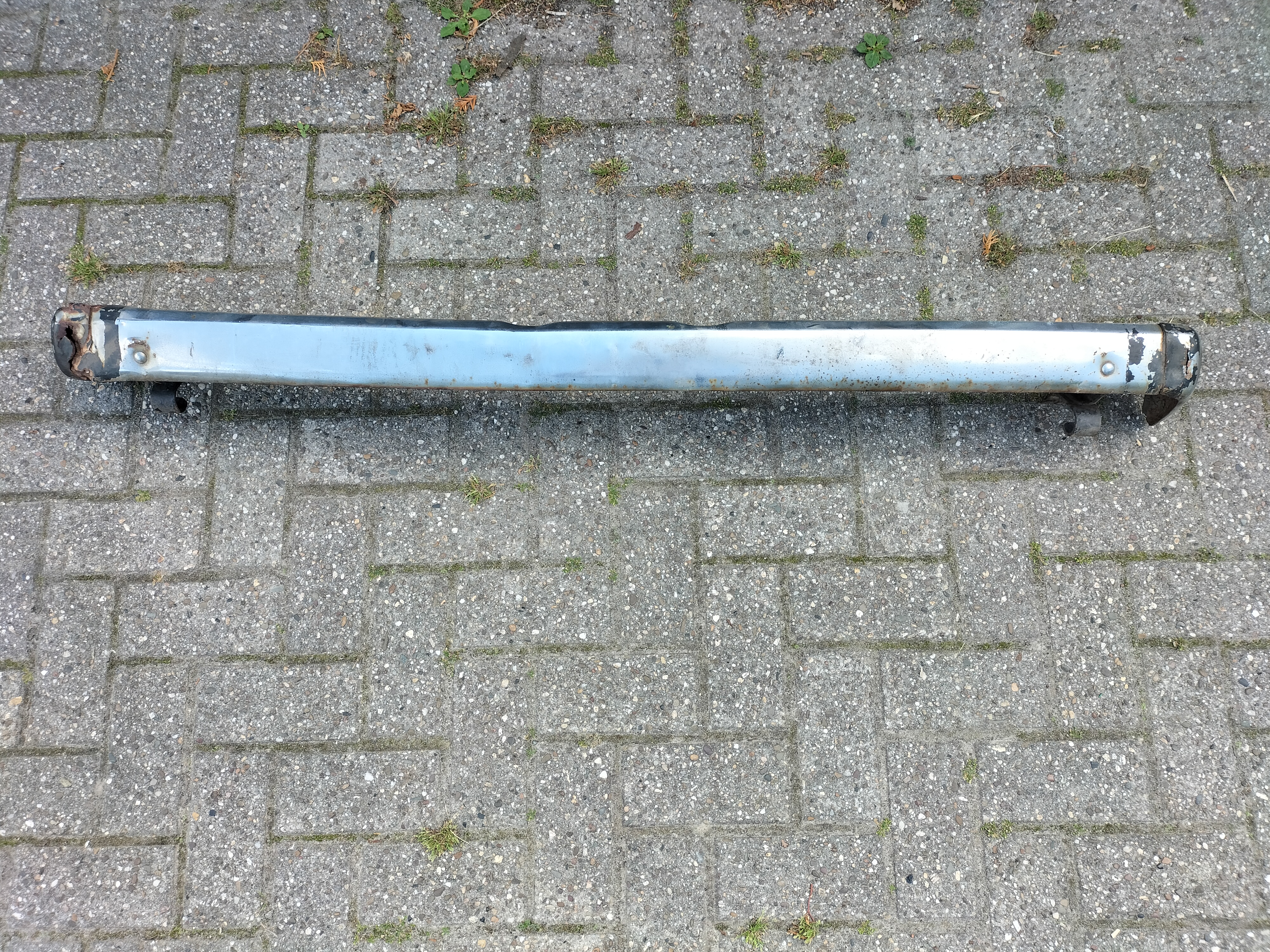 Assy-bar, rear bumper Datsun Cherry E10 85001-M1008 Used part. Little damage.