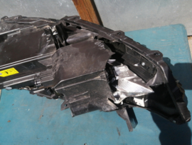 Headlamp assy-right-hand Nissan Qashqai J12 26010-6UN6C damage.