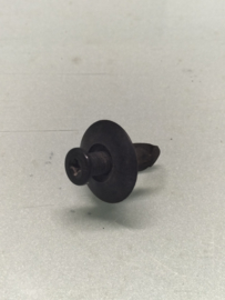 Clip Nissan 01553-02741 Used part.