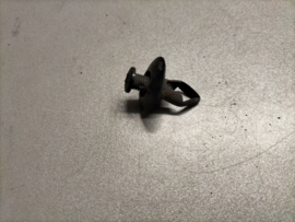 Clip black Nissan 01553-03201 Used part.