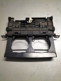 Bekerhouder Nissan Terrano2 R20 68430-0X800 Gebruikt.