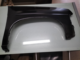 Fender-front, right-hand Nissan King Cab D21 63112-92G31 New.