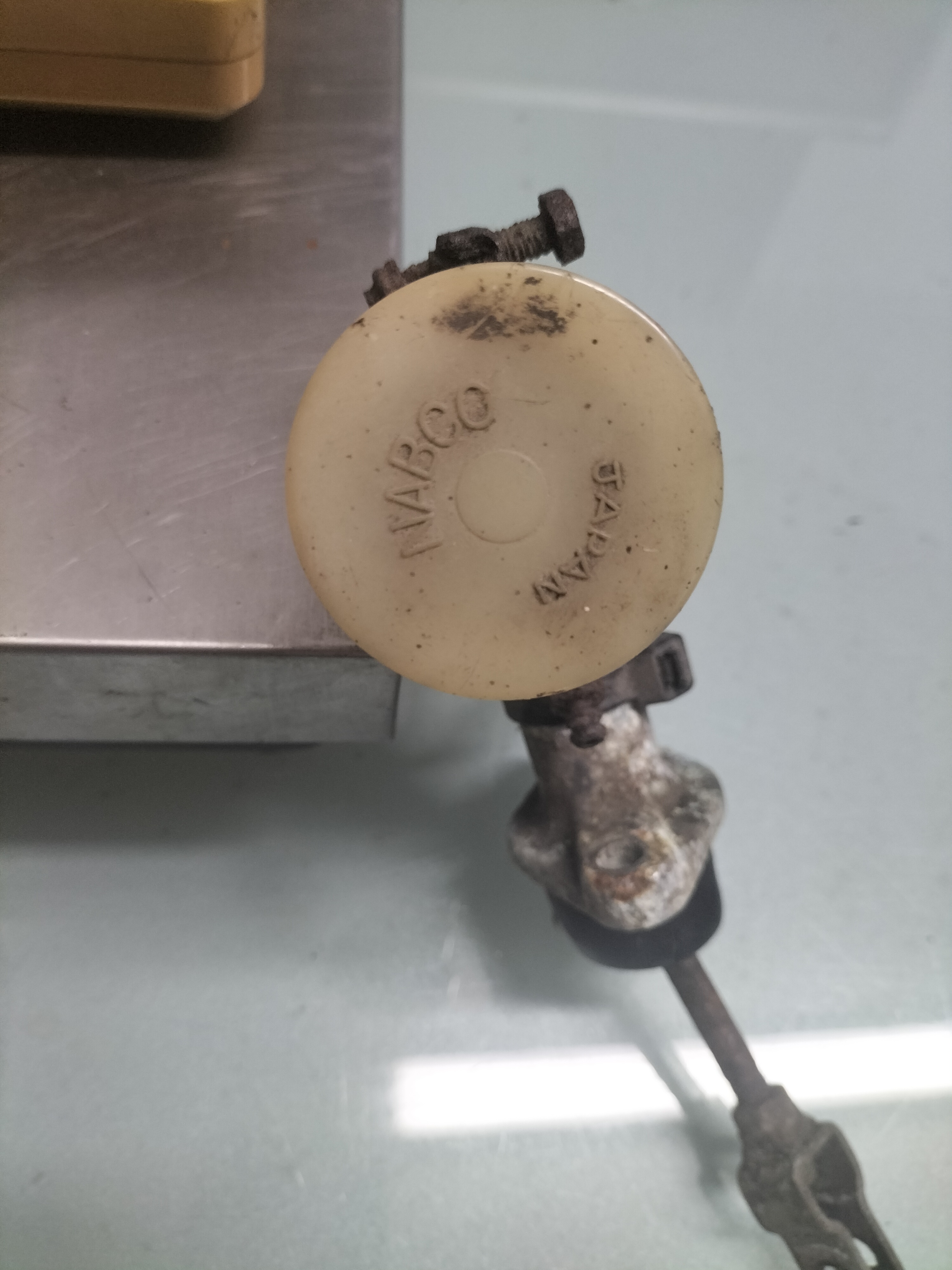 Assy-cilinder clutch master Datsun Cherry E10 30610-M1002 Gebruikt.