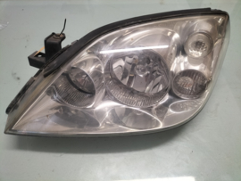 Koplamp links Nissan Primera P12 26060-AU800 Gebruikt.
