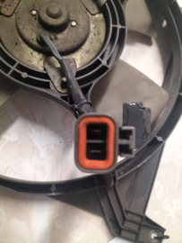 Motor & fan with shroud CD20 Nissan Primera P10 21481-71J10 Used part.
