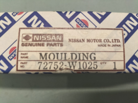 Sierlijst voorruit boven Nissan 72752-W1025 Origineel.