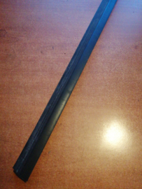 Sierstrip zijruit linksachter Nissan Sunny N14 83809-50C10