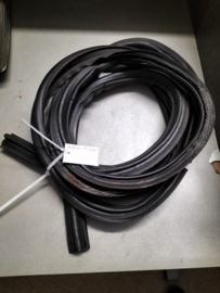 Achterkleprubber Nissan Micra K10 90830-01B00 Gebruikt.