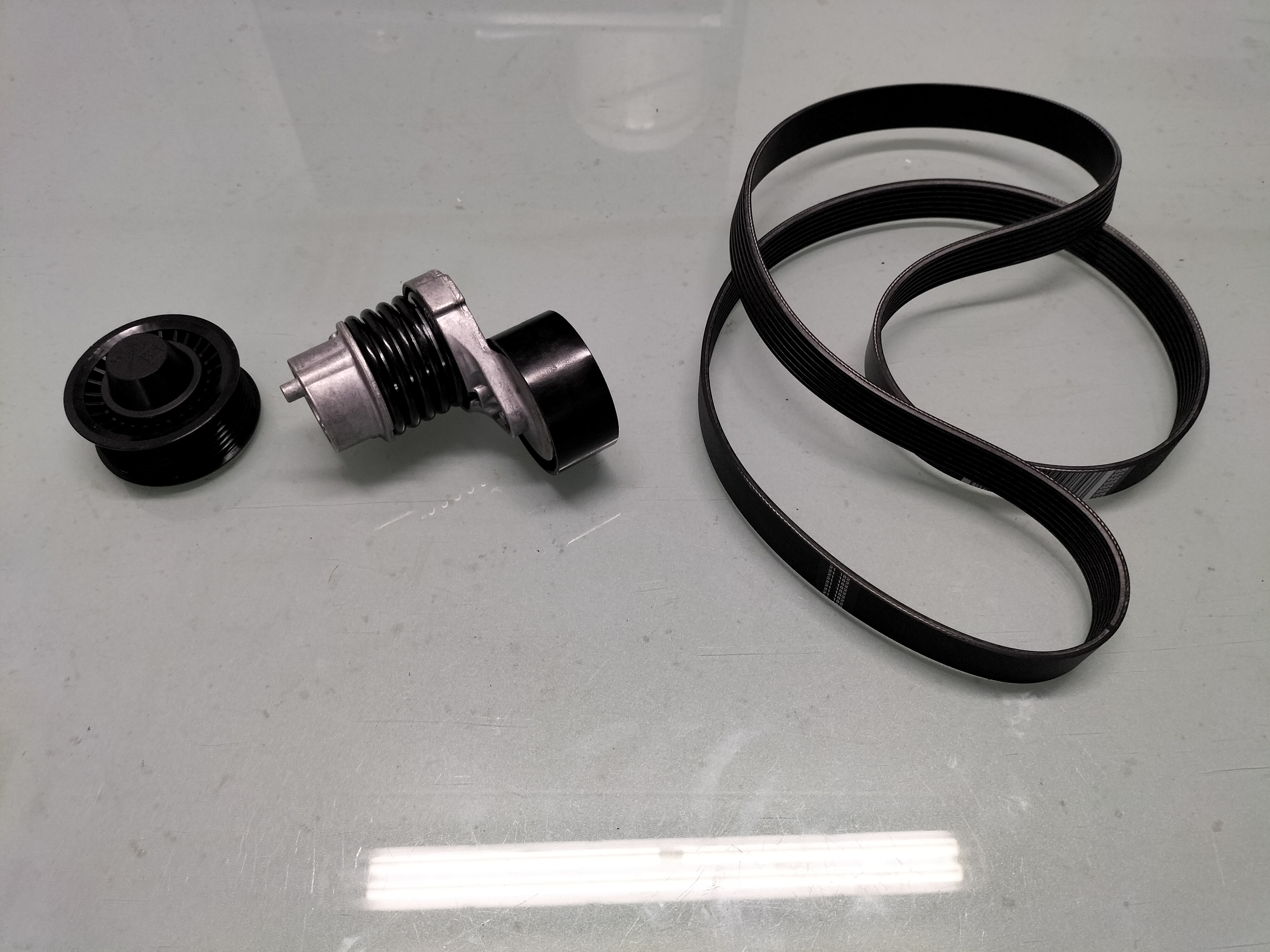 Belt, fan & alternator set Nissan 11720-00Q6G Used