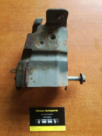 Bevestigingssteun bumperbalk Nissan Almera N15 rechtsvoor 62210-2N300